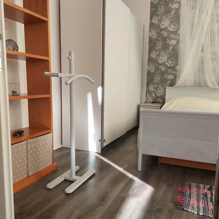 Mia Pálava *